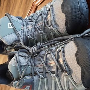 Saloman hiking shoes